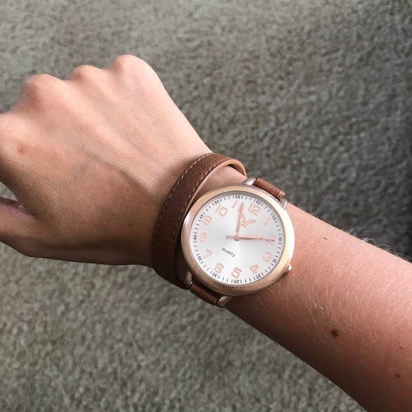 AE watch - Picture 3 of 3